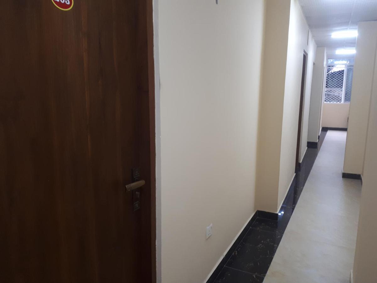 Royal Motel Colombo Buitenkant foto